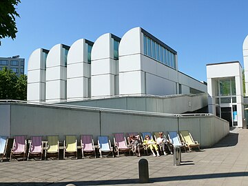 Bauhaus-Archiv in Berlin-Tiergarten mit markantem Sheddach