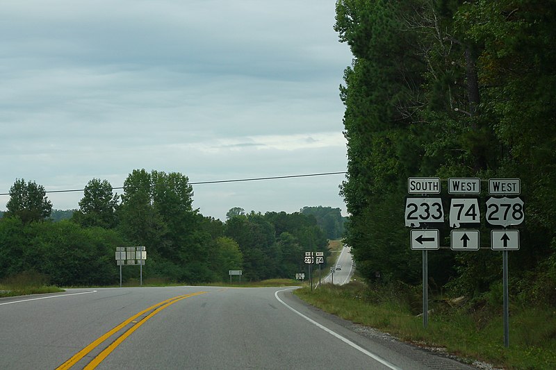 File:US278 AL74 West - AL233 South Signs (43467018570).jpg