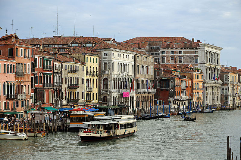 File:Venezia Canal Grande R13.jpg