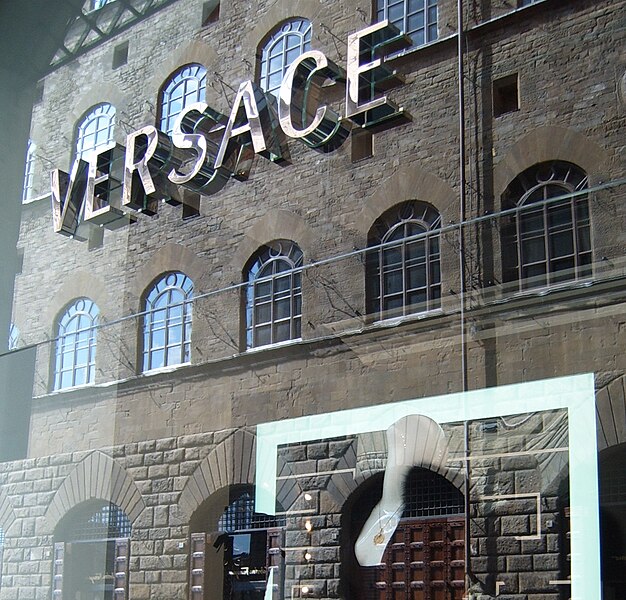 File:Versace Firenze.jpg