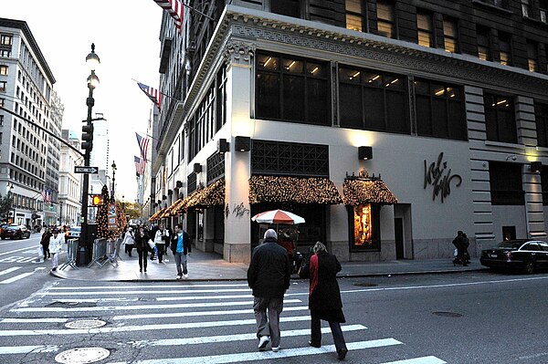 The Lord & Taylor Building flagship store on Fifth Avenue in 2008