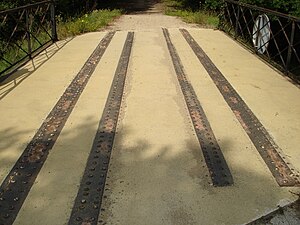 La ligne de Saint-Benoît au Blanc en 2011.