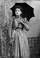 Γυναίκα της Κλεισούρας Καστοριάς, αρχές 20ου αιώνα. Φωτογραφία του Λεωνίδα Παπάζογλου.