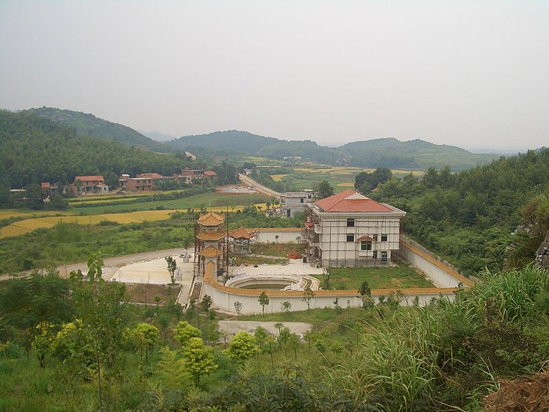 File:Xianning-temple-under-construction-9740.jpg