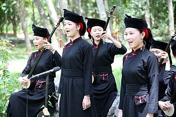 Zhuang people of Longzhou Guangxi.jpg