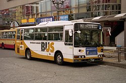 湘南神奈交バス新色の車両 か1004