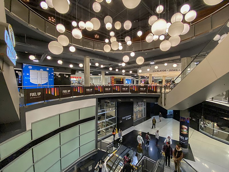 File:10 Dundas East Atrium.jpg