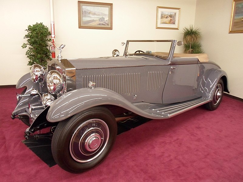 Carlton Carriage Company 800px-1932_Rolls_Royce_Phantom_II_%287391044040%29