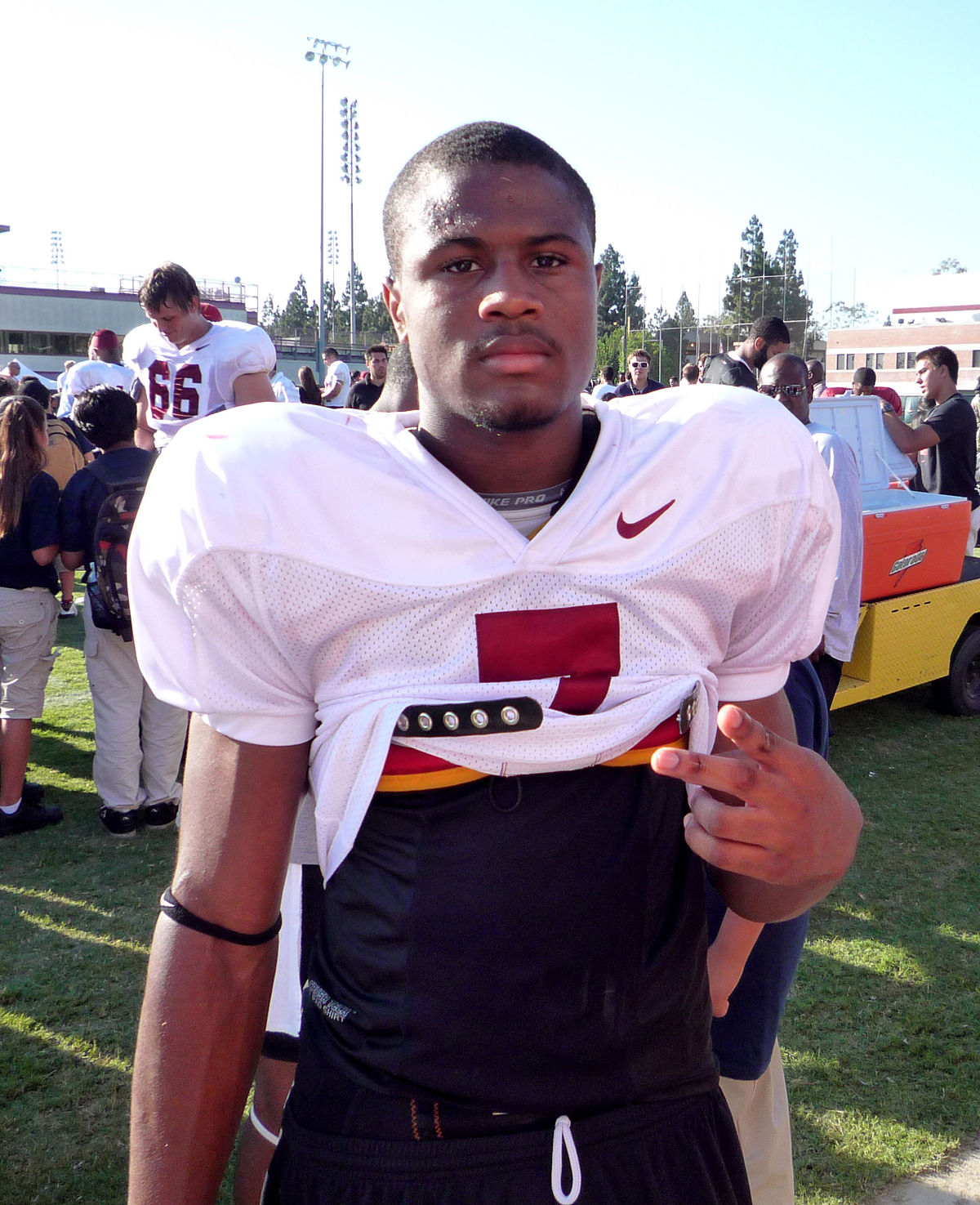 https://upload.wikimedia.org/wikipedia/commons/thumb/c/c5/2008-0808-USC06-VidalHazelton.jpg/1200px-2008-0808-USC06-VidalHazelton.jpg