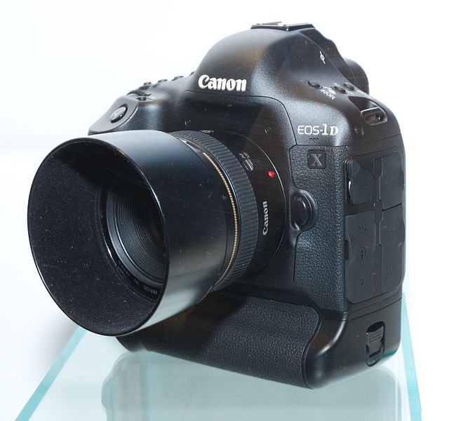 File:2012 Canon EOS 1D X 2012 CP+.jpg