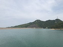 Dongxikeng Pier.jpg сайтынан алынған Джинлан су қоймасы