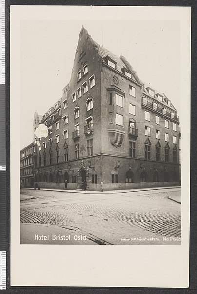 File:2665 Hotel Bristol, Oslo - no-nb digifoto 20151216 00050 bldsa PK12248.jpg
