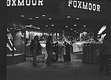 74 South Shore Mall Foxmoor, Bay Shore NY 1979.jpg