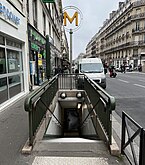 Entrance along rue La Fayette