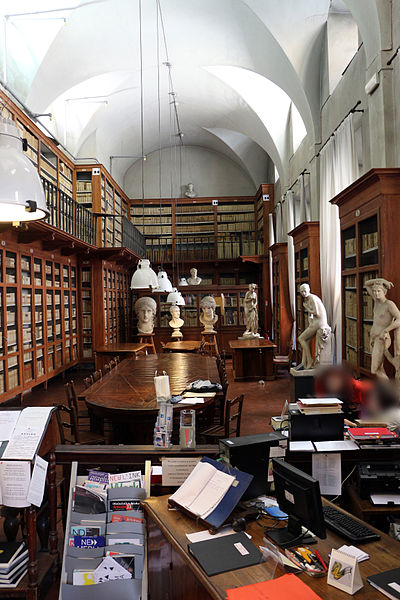 File:Accademia di Firenze, biblioteca 01.JPG