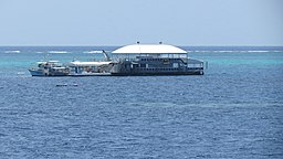 Turistanläggning på Agincourt Reef