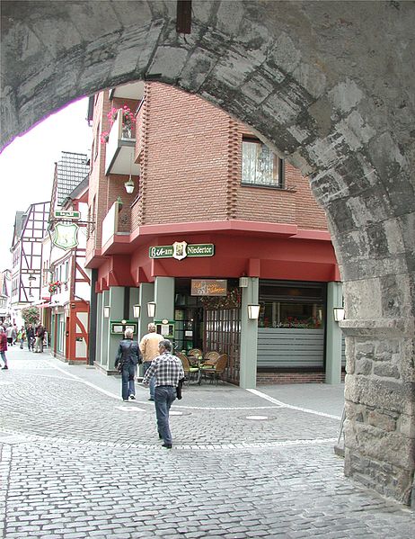 File:Ahrweiler Altstadt.jpg