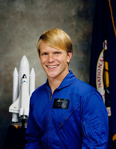 File:Astronaut George D. Nelson - Portrait.jpg