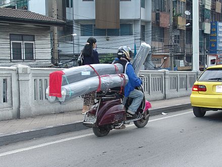 Bangkok: Vespa in use to haul cargo