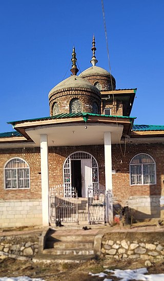 <span class="mw-page-title-main">Baba Haneef Ud Din Reshi</span> Shrine of a Sufi at hillock in Jammu and Kashmir