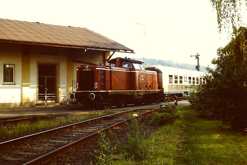 File:Bahnstrecke Bad Neustadt–Bischofsheim-103-31.jpg