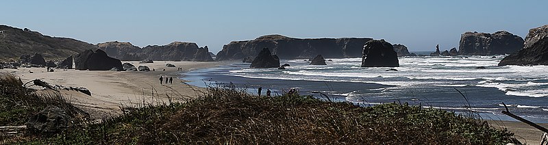 File:Beach in Bandon, OR (TK17).JPG