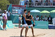 Deutsch: Beachvolleyball bei den Olympischen Jugendspielen 2018; Tag 11, 17. Oktober 2018; Jungen, Spiel um Platz 3 – Argentinien-Ungarn 2:0 (21–15/21–15) English: Beach volleyball at the 2018 Summer Youth Olympics at 17 October 2018 – Bronze Medal Match – Argentina-Hungary 2:0 (21–15/21–15)