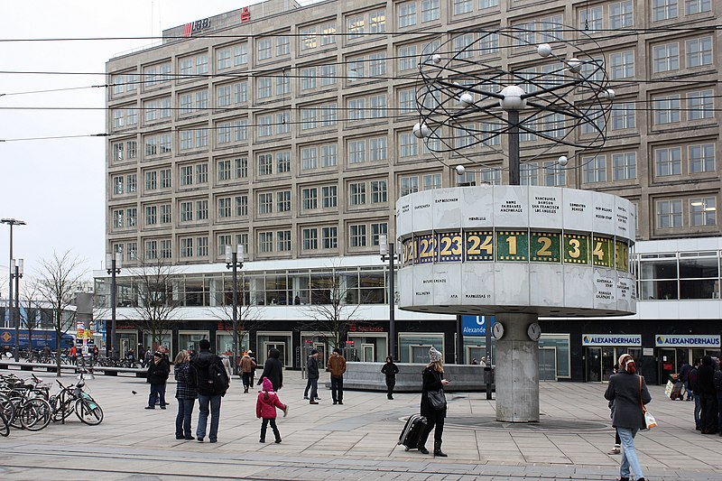 File:Berlin-Mitte, the world clock on the Alexanderplatz.JPG