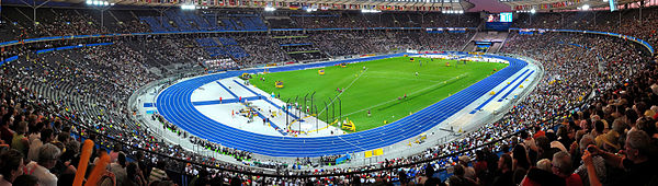 Image: Berliner Olympiastadion night crop