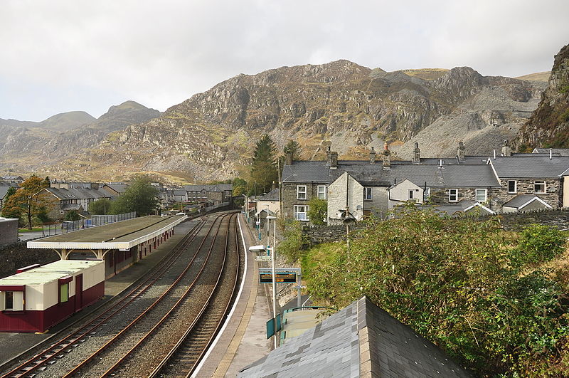 File:Blaenau Ffestiniog railway station (7821).jpg