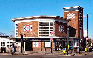 Bounds Green Underground station Bounds Green Underground Station (geograph 6763255 by Julian Osley).jpg