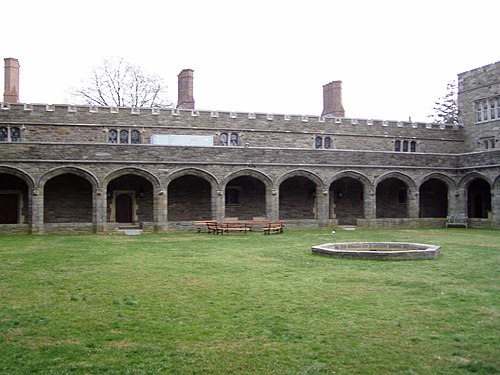 Noether's ashes were placed under the walkway surrounding the cloisters of Bryn Mawr's M. Carey Thomas Library.