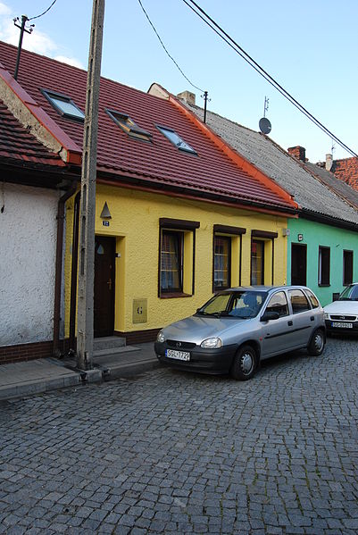 File:Budynek mieszkalny z XIX w. Pyskowice, ul. Miarki 12 KS.JPG