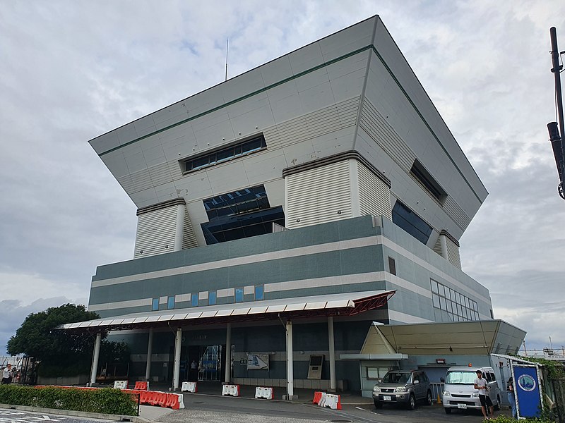 File:Buildings around the entrance of Yokohama International Passenger Terminal 7.jpg