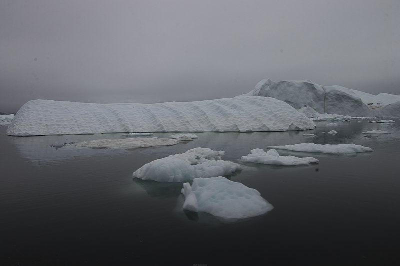 File:Buiobuione - Artic Scenic view of Greenland icebergs in Baffin Bay in Disko Bay 06.jpg