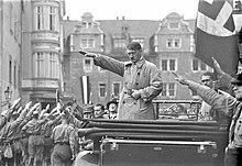 Adolf Hitler and Rudolf Hess in Weimar in 1930 Bundesarchiv Bild 102-10541, Weimar, Aufmarsch der Nationalsozialisten.jpg