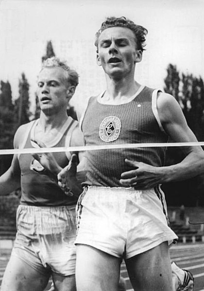 File:Bundesarchiv Bild 183-39825-0002, Siegfried Herrmann, Siegfried Valentin.jpg