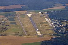 CREIL CSF AIRPORT FROM FLIGHT CDG-IAH 777 F-GSQM (10232220794).jpg