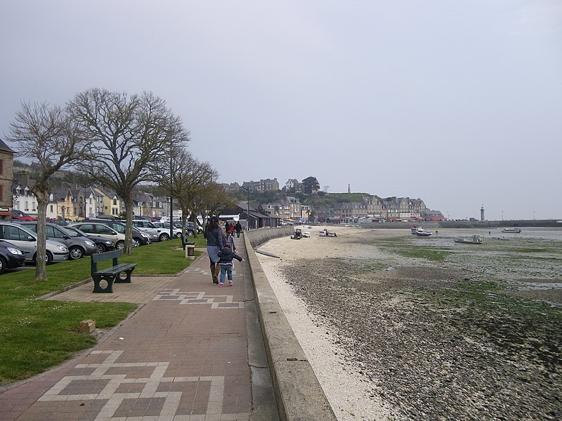 File:Cancale - panoramio - chisloup (3).jpg