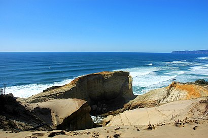 How to get to Cape Kiwanda with public transit - About the place