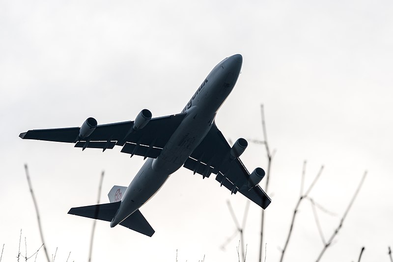 File:Cargolux, Boeing 747-4HQF, LX-ECV@LUX-101.jpg