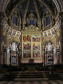Retablo mayor de la catedral de Valencia, de traza barroca (Juan Bautista Pérez Castiel, 1674-1682) pero cuyas pinturas son renacentistas, muy anteriores (Fernando Yáñez de la Almedina y Fernando de los Llanos, 1506-1510).