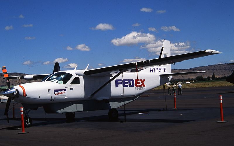 File:Cessna 208B Caravan N775FE FedEx 7Aug92 (RJF) (21580879016).jpg