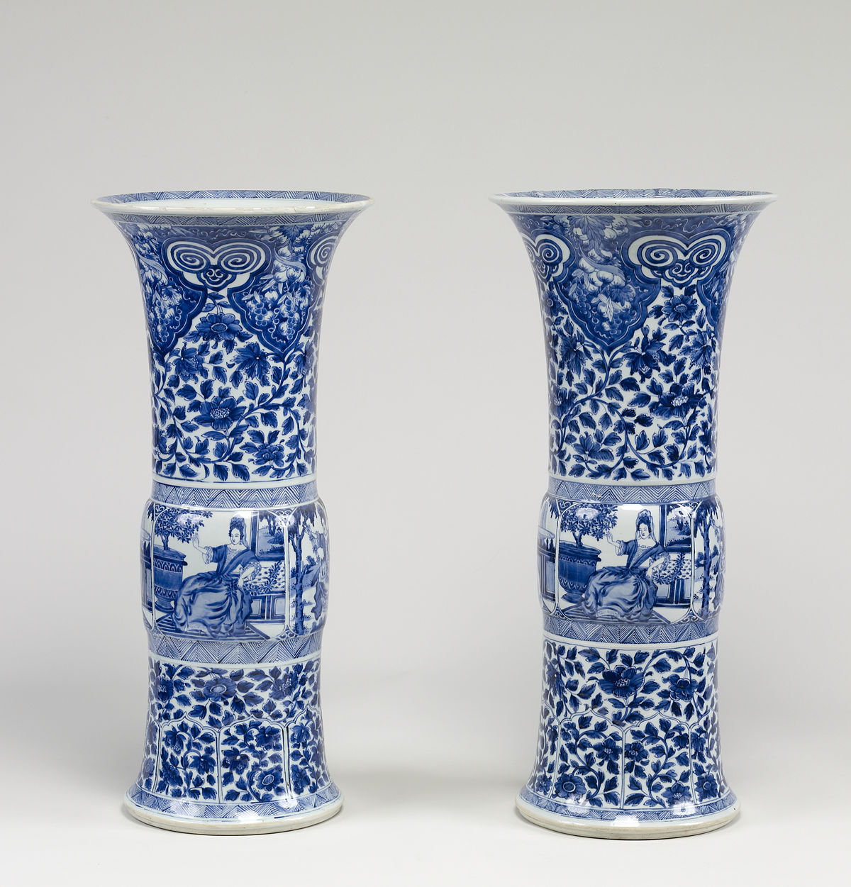 File:Chinese - Pair of Vases with European Women - Walters 491913 