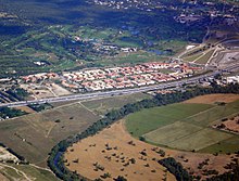 Curso del Jarama junto a la Urbanización Club de Campo y la A-1 al norte del municipio