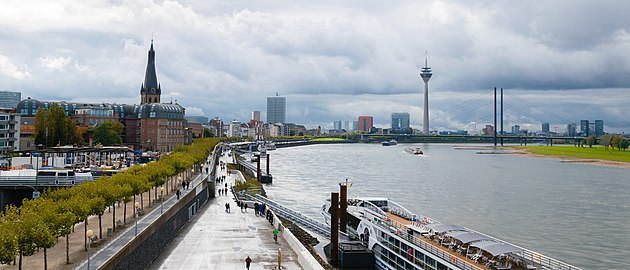 File:Düsseldorf Panorama.jpg