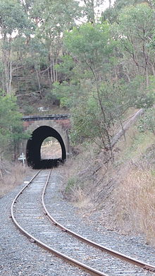 Туннель Далвин на южной железнодорожной линии, Далвин, Квинсленд, 2015 03.JPG
