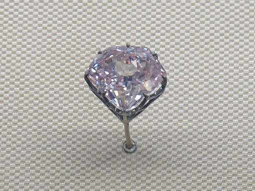  Diamant Hortensia (Louvre) 