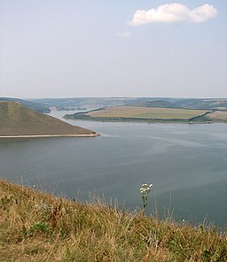 Floden Dnestr vid Bakota i Tjernivtsi oblast.