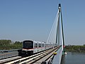 A Donaustadtbrücke, az U2-es metró hídja a Duna fölött.